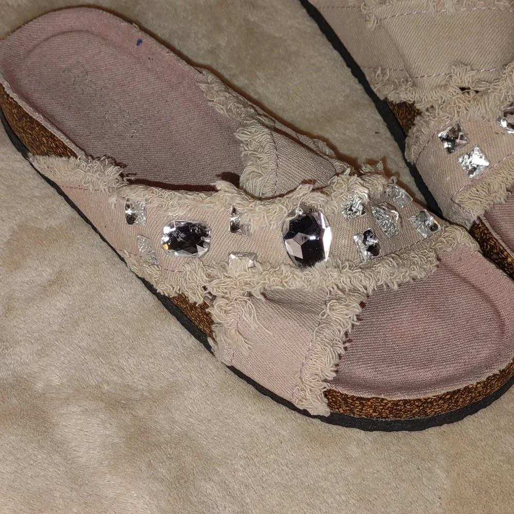 👣REFRESH ,🇺🇲Mauve Crisscross Rhinestone Leo Sandals